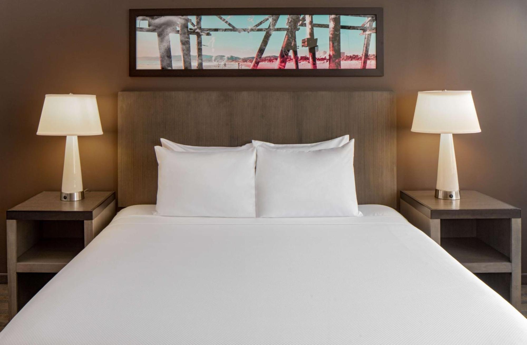 Отель Hyatt House New Orleans Downtown Экстерьер фото