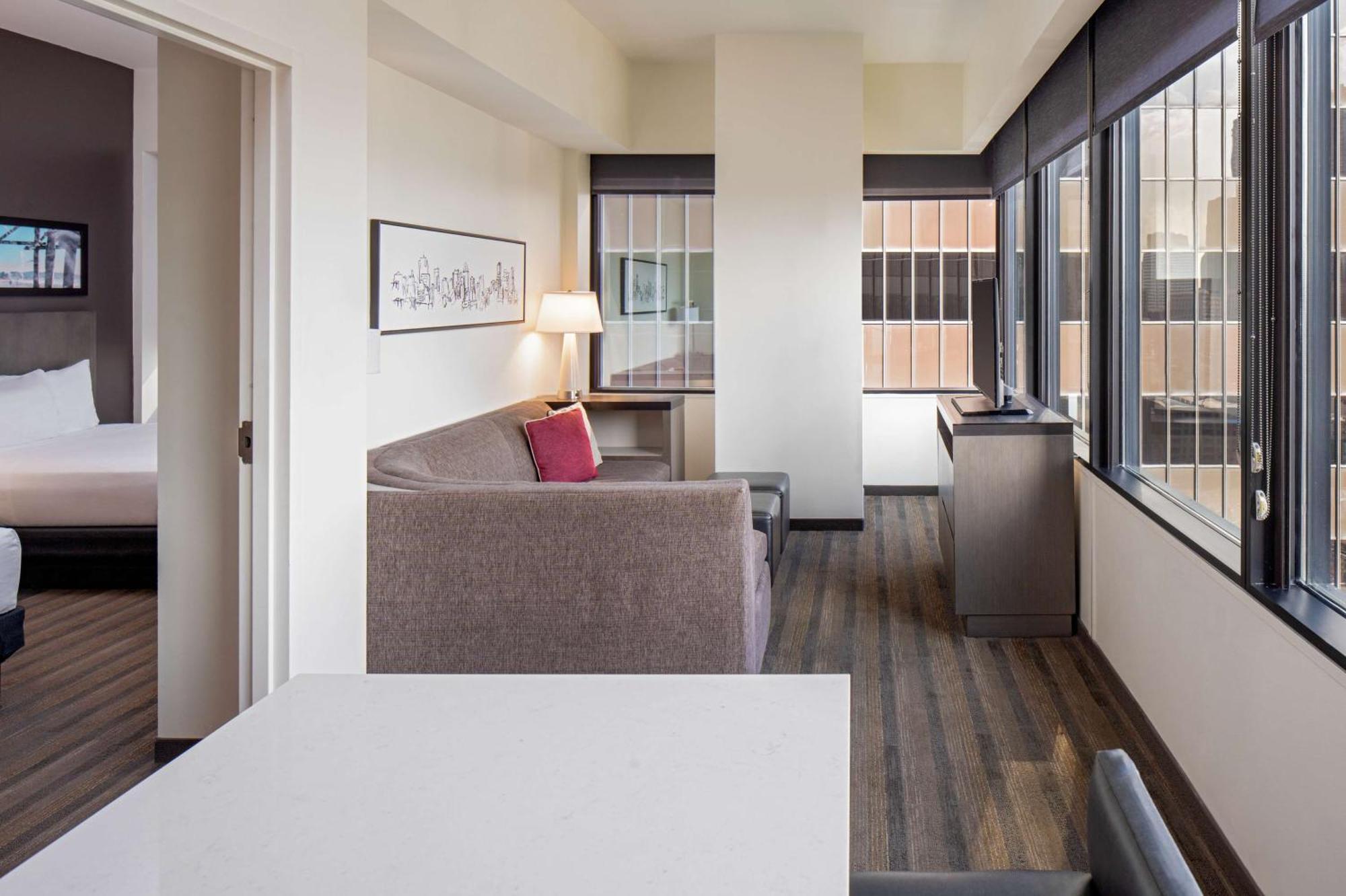 Отель Hyatt House New Orleans Downtown Экстерьер фото