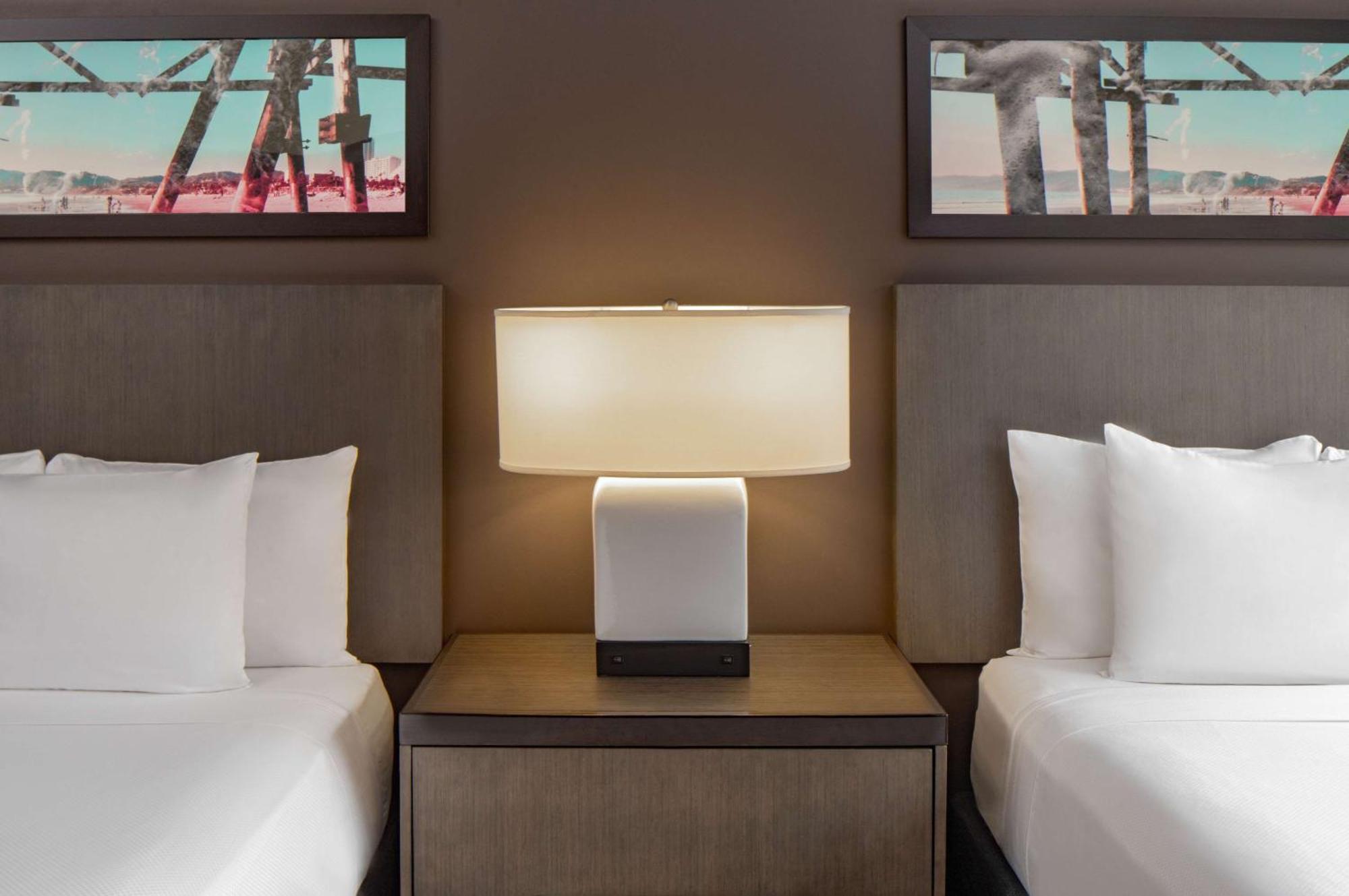 Отель Hyatt House New Orleans Downtown Экстерьер фото