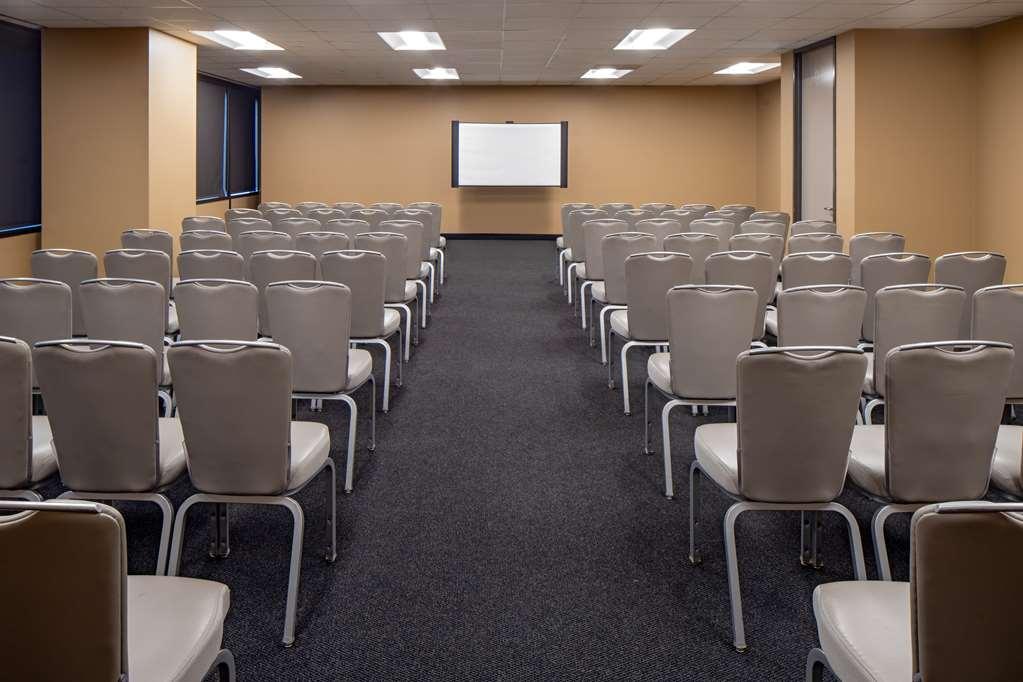 Отель Hyatt House New Orleans Downtown Удобства фото